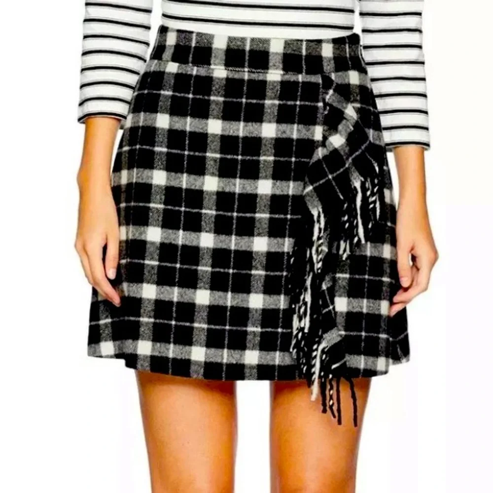 Kate Spade New York Rustic Mini Skirt With Cascading Fringe Size 2 NWOT